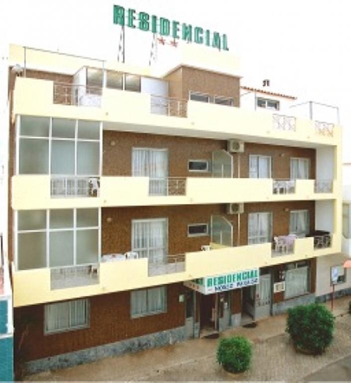 Residencial Nosso Paraiso Panzió Quarteira Kültér fotó